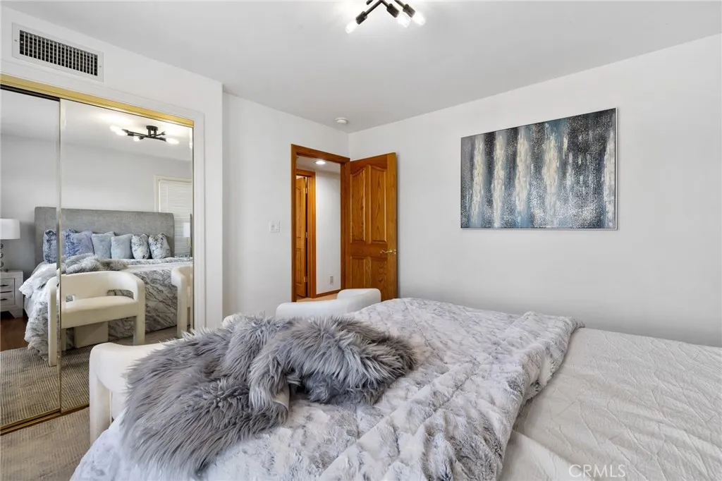 10703 Wheatland Avenue, Sunland, California 91040 home-pic-31